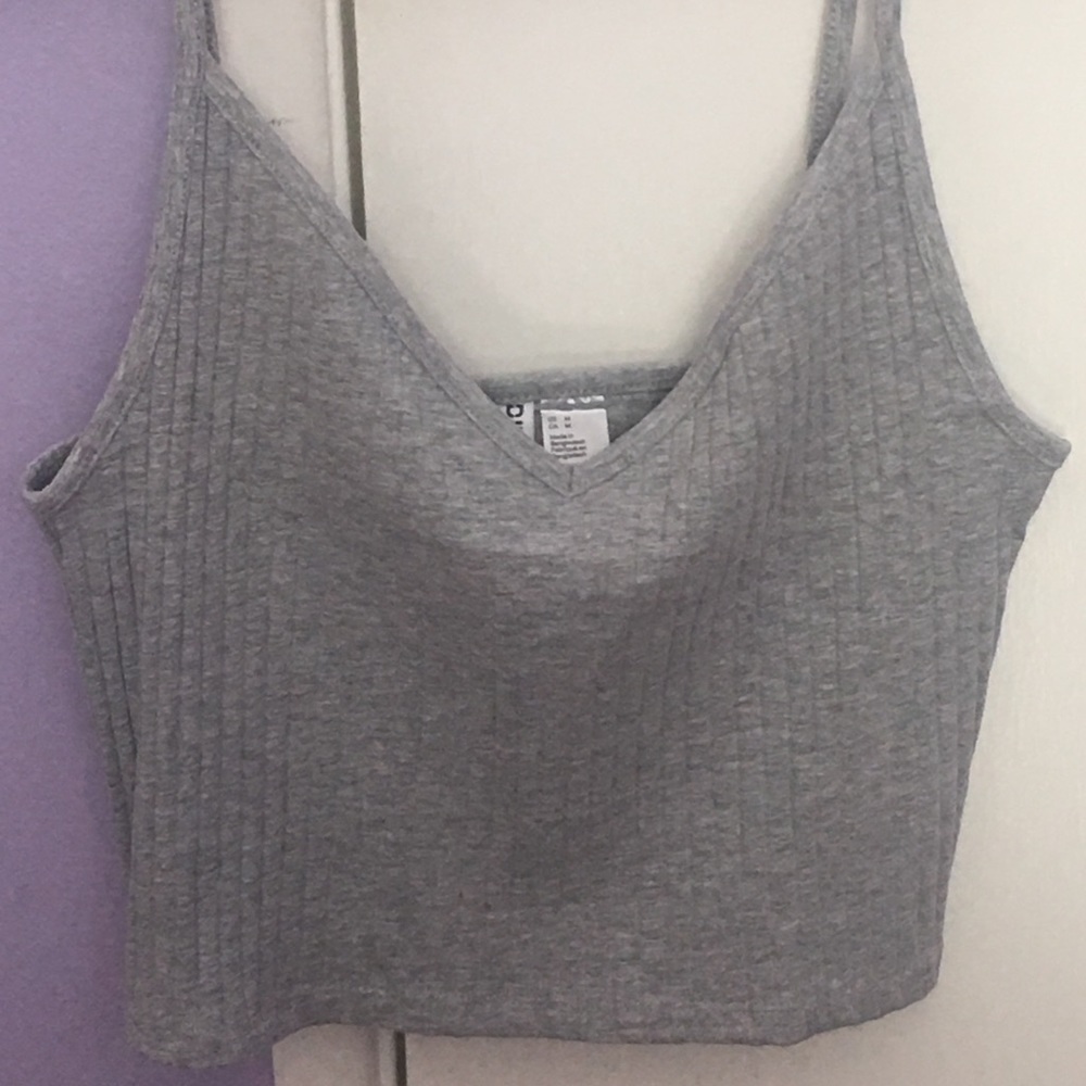 H&M grey crop top